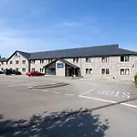 Travelodge Hotel 2*