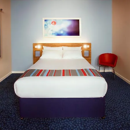 Travelodge Hotel 2*